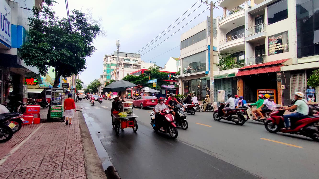 Khu vực đông đúc đường Gò Dầu, Tân Phú